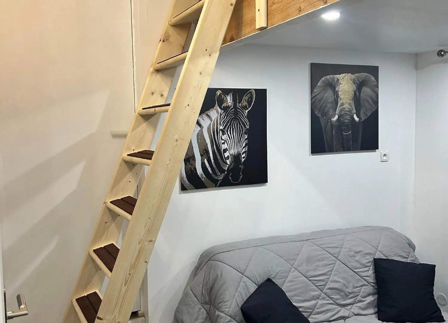 Beau Petit Studio Avec Terrasse Et 2 Couchages Fos-sur-Mer Apartment