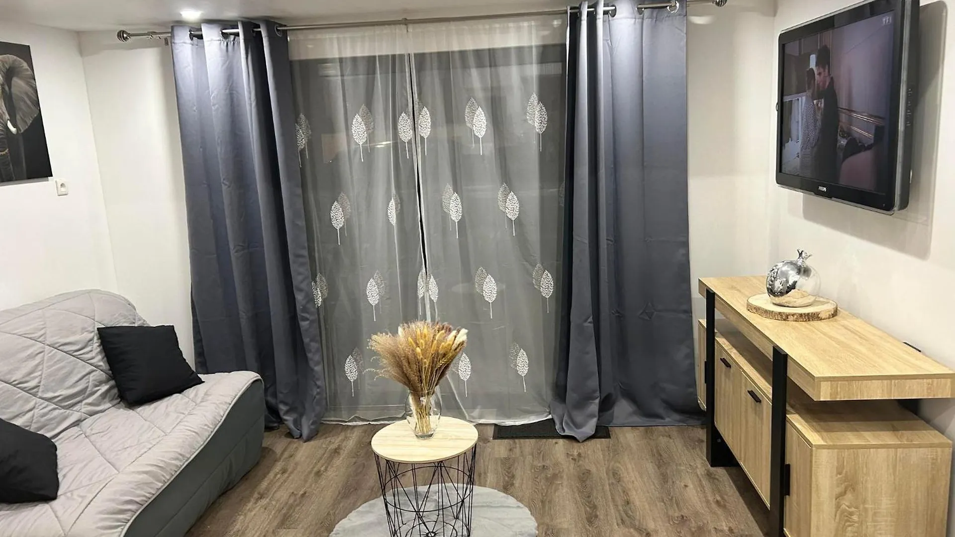 Beau Petit Studio Avec Terrasse Et 2 Couchages Fos-sur-Mer France