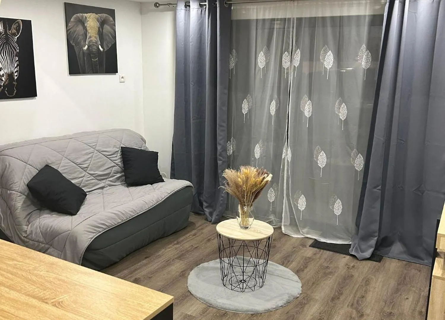 Apartment Beau Petit Studio Avec Terrasse Et 2 Couchages Fos-sur-Mer France